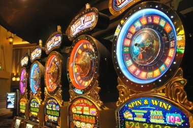 link yoktogel app installation screens showing Android download and iOS Safari access options